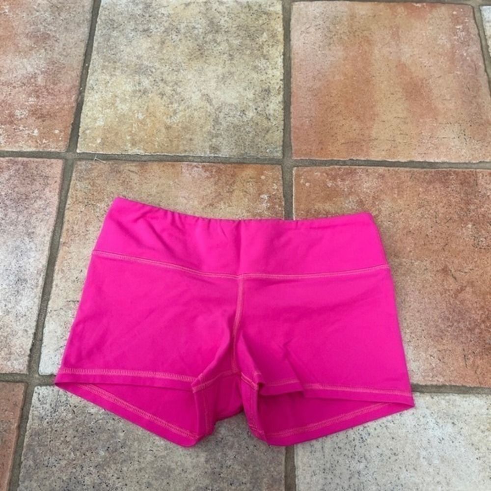 FLEO HOT PINK SHORT BIKE SHORTS MEDIUM